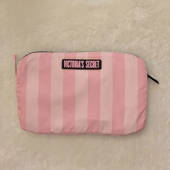 Victoria's Secret 2-in-1 Bag / Backpack - Picture 2 of 8